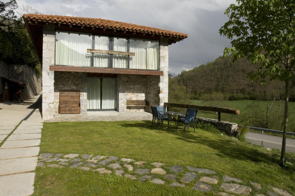 Apartamentos Rurales El Lleron Caso Extérieur photo
